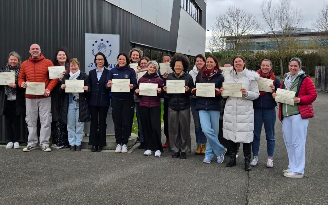 Formation Moxibustion & Ventouses à la JZ ACADEMIE : une transmission vivante au service de la pratique